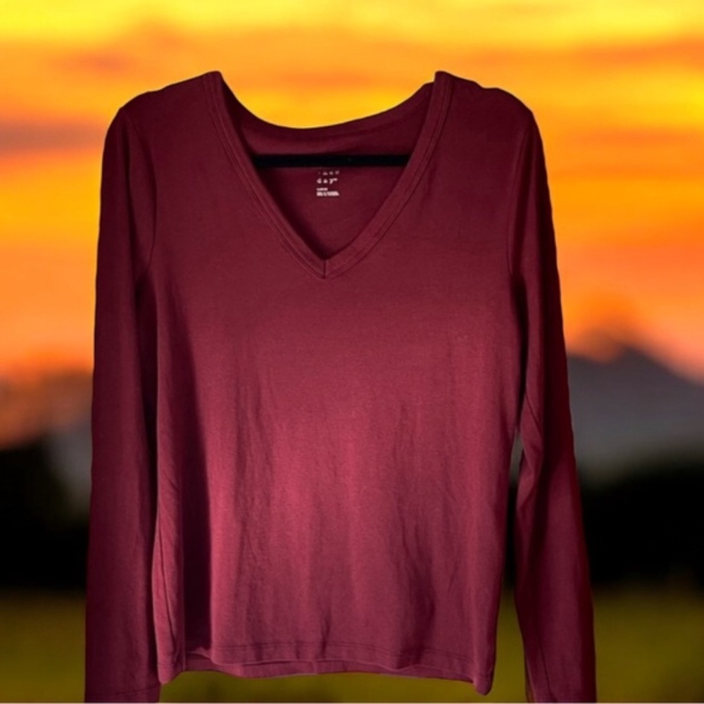 ⭐️ A New Day Long Sleeve XL Red Wine / Burgundy Soft Shirt I V neck I Stretchy